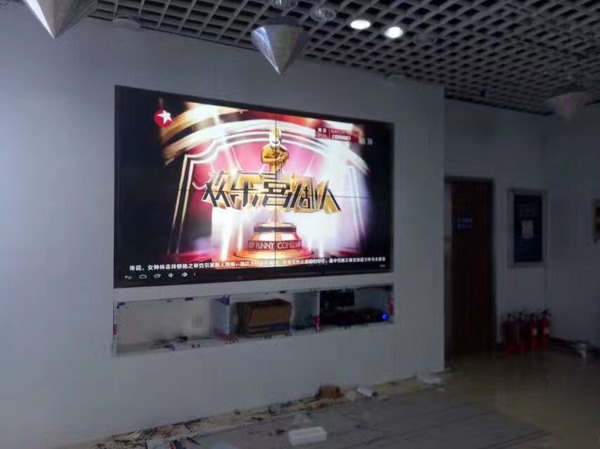 20江蘇徐州工業(yè)園拼接屏系統(tǒng)施工完成.jpg